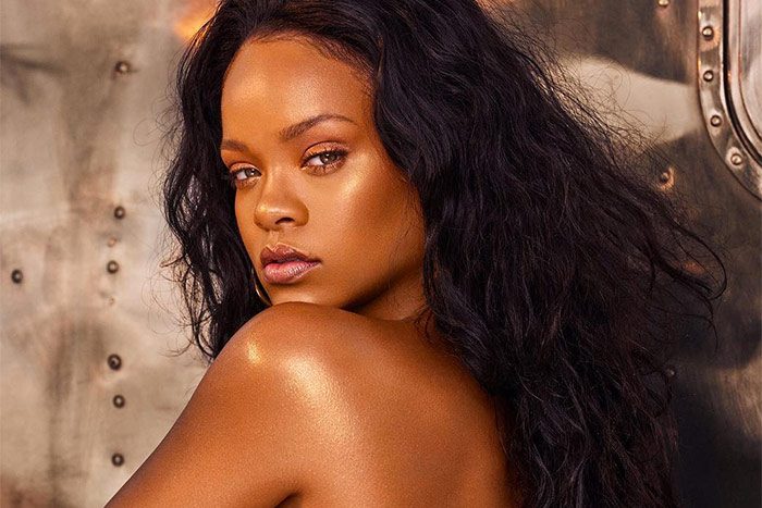 Rihana Looking to Launch Fenty Hair