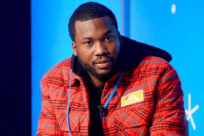 Meek Mill Walks Off Plane over ‘Racist’ Flight Attendant