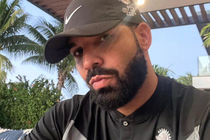 Drake Shows Off Ripped Body In Vacation Photos