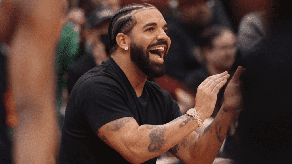 Drake Says The World Is Being Homophobic Toward Him