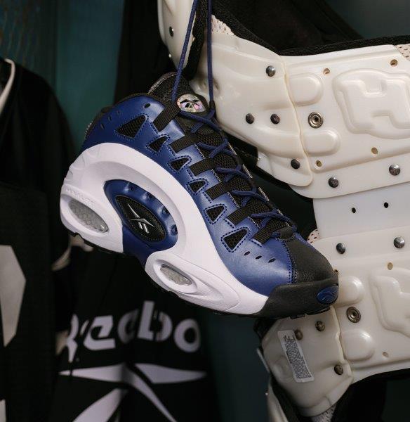 Reebok Announces the Return of Legendary Emmitt Smith’s “ES22” Turf Training Sneaker