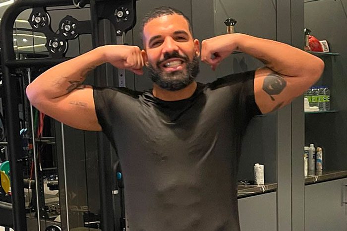 Drake Flexes While Recovering From Knee Surgery
