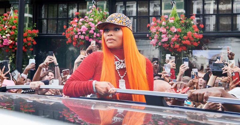 Nicki Minaj Swarmed By Fans During U.K. Meet And Greet