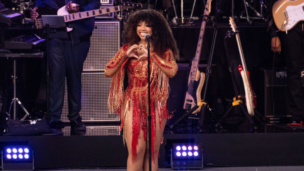 Chlöe Bailey Paid Tribute To Tina Turner During Juneteenth Performance