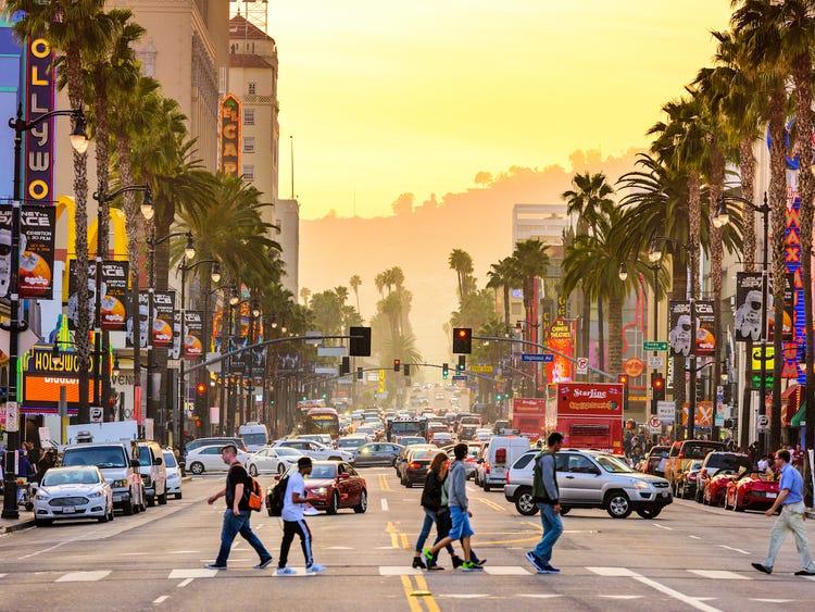 People crossing the streetDescription automatically generated with medium confidence