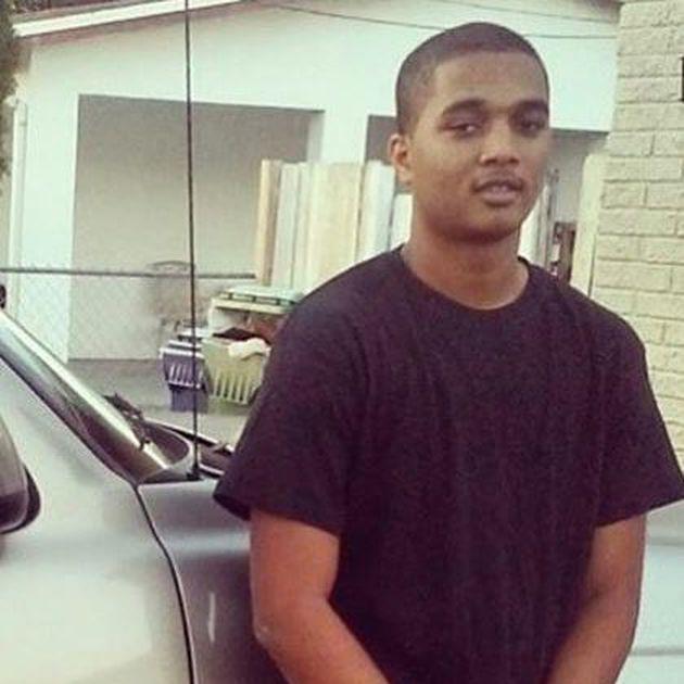 A person standing in a room

Description automatically generated with medium confidence