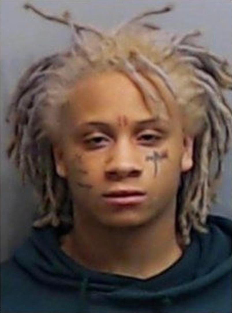 A picture containing person

Description automatically generated