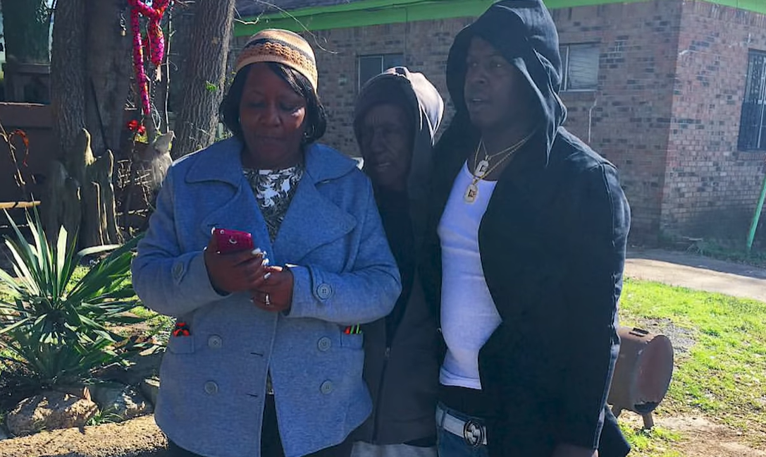 A picture containing person, outdoor, person

Description automatically generated