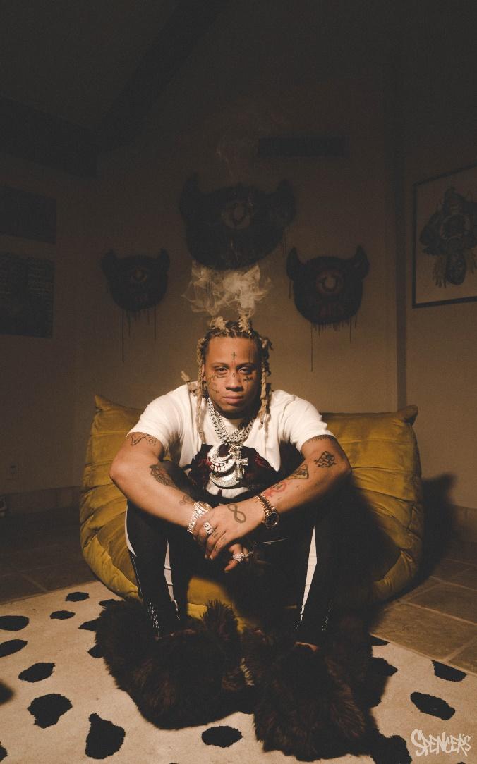 A person sitting on a couch

Description automatically generated with medium confidence