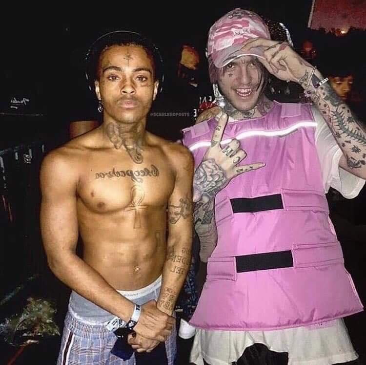 A person and person posing for a picture

Description automatically generated with medium confidence