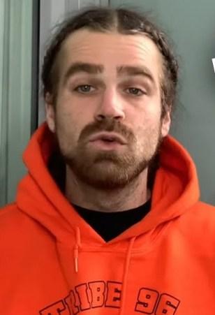 A person with a beardDescription automatically generated with medium confidence