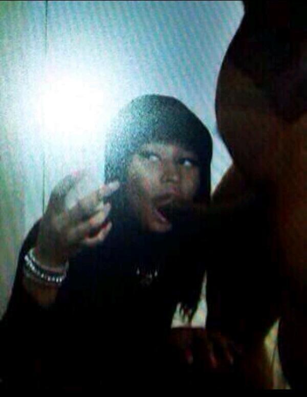 A person in a dark room

Description automatically generated