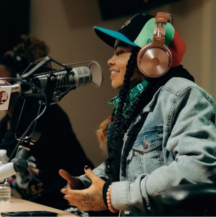 A picture containing person, wall, indoor

Description automatically generated