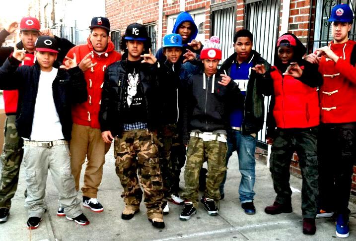 A picture containing person, outdoor, standing, group

Description automatically generated