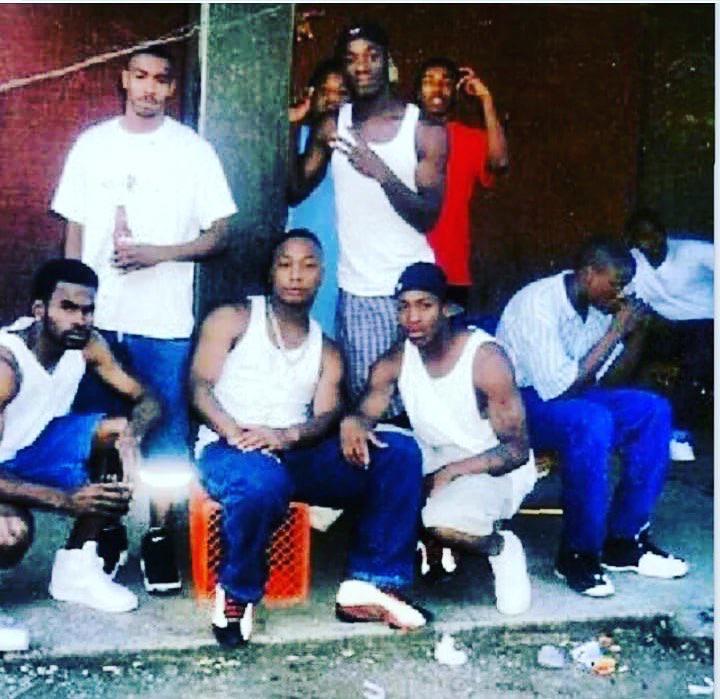 A group of people sitting on a bench

Description automatically generated with low confidence